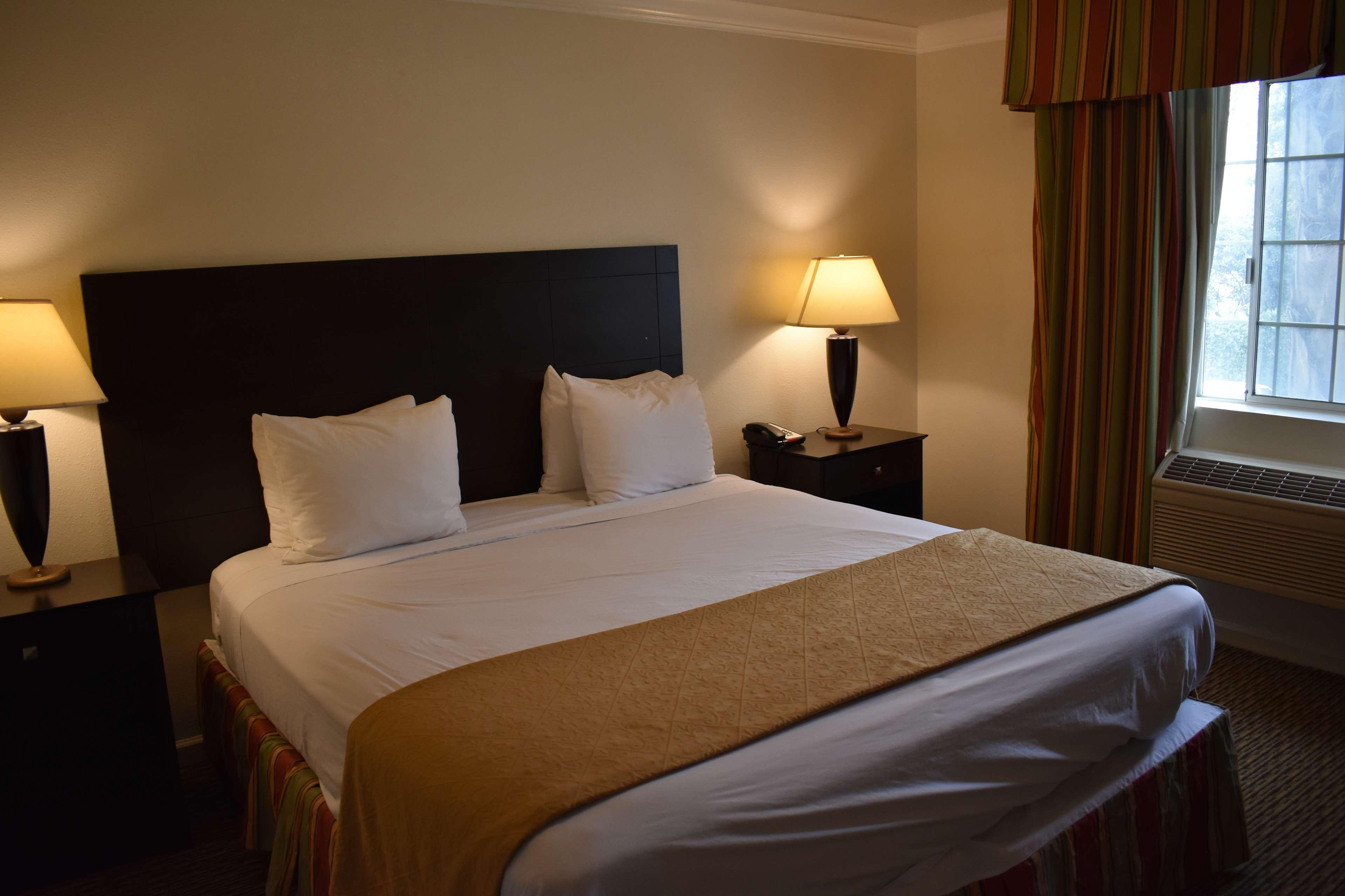 Best Western Colonial Inn Selma Экстерьер фото