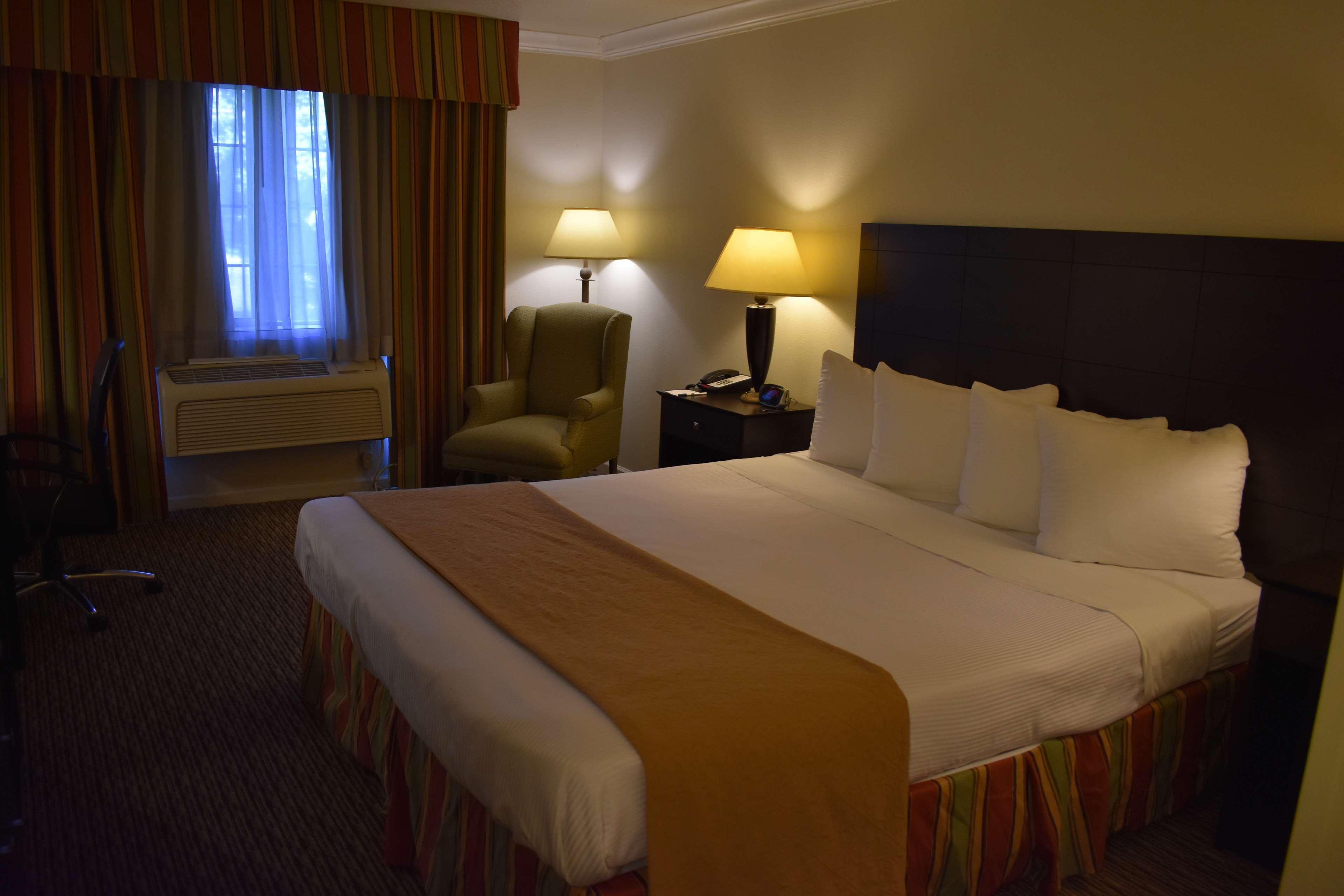 Best Western Colonial Inn Selma Экстерьер фото